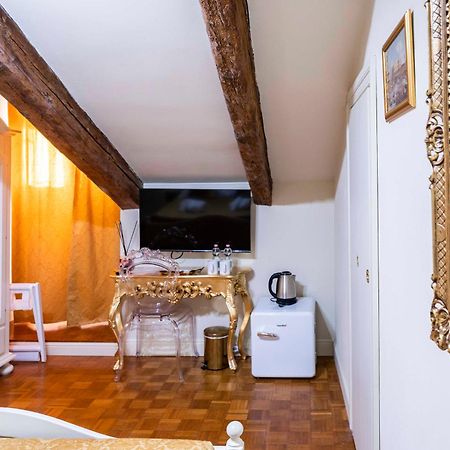 Palazzo Titti Rialto Suites Venetië Buitenkant foto