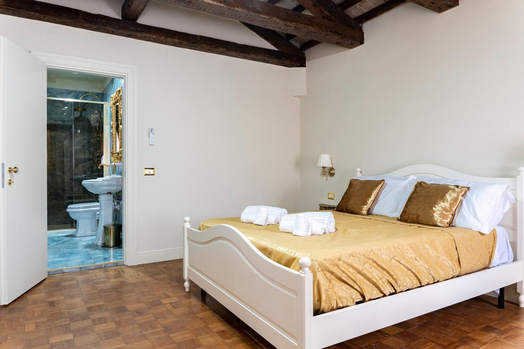 Palazzo Titti Rialto Suites Venetië Buitenkant foto