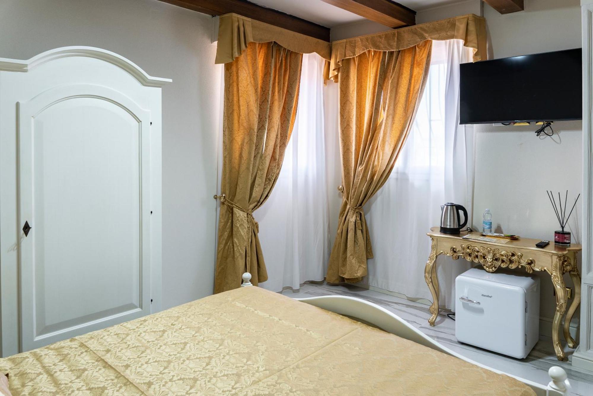 Palazzo Titti Rialto Suites Venetië Buitenkant foto
