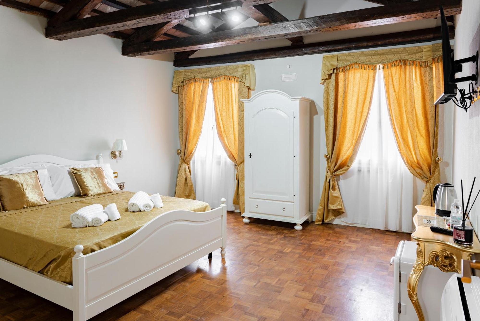 Palazzo Titti Rialto Suites Venetië Buitenkant foto