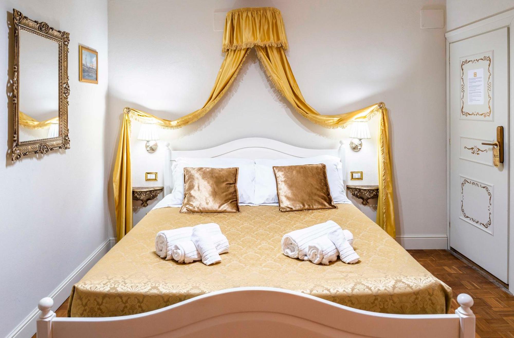 Palazzo Titti Rialto Suites Venetië Buitenkant foto