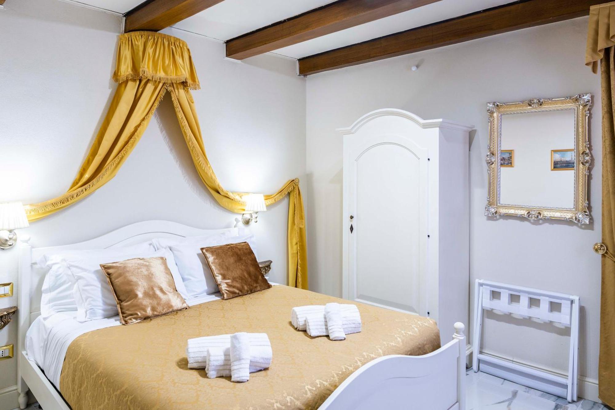 Palazzo Titti Rialto Suites Venetië Buitenkant foto